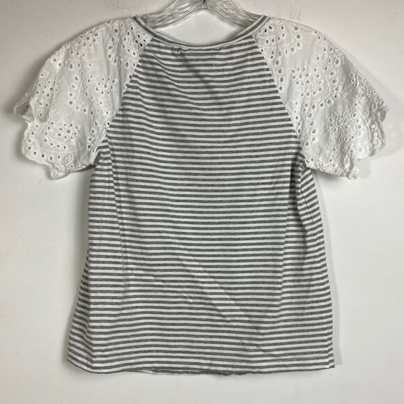 MODCLOTH EVERYTHING AT ONCE RAGLAN EYELET BLOUSE - Picture 9 of 10